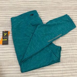 NWT Old Navy Active Go-Dry Petite XL